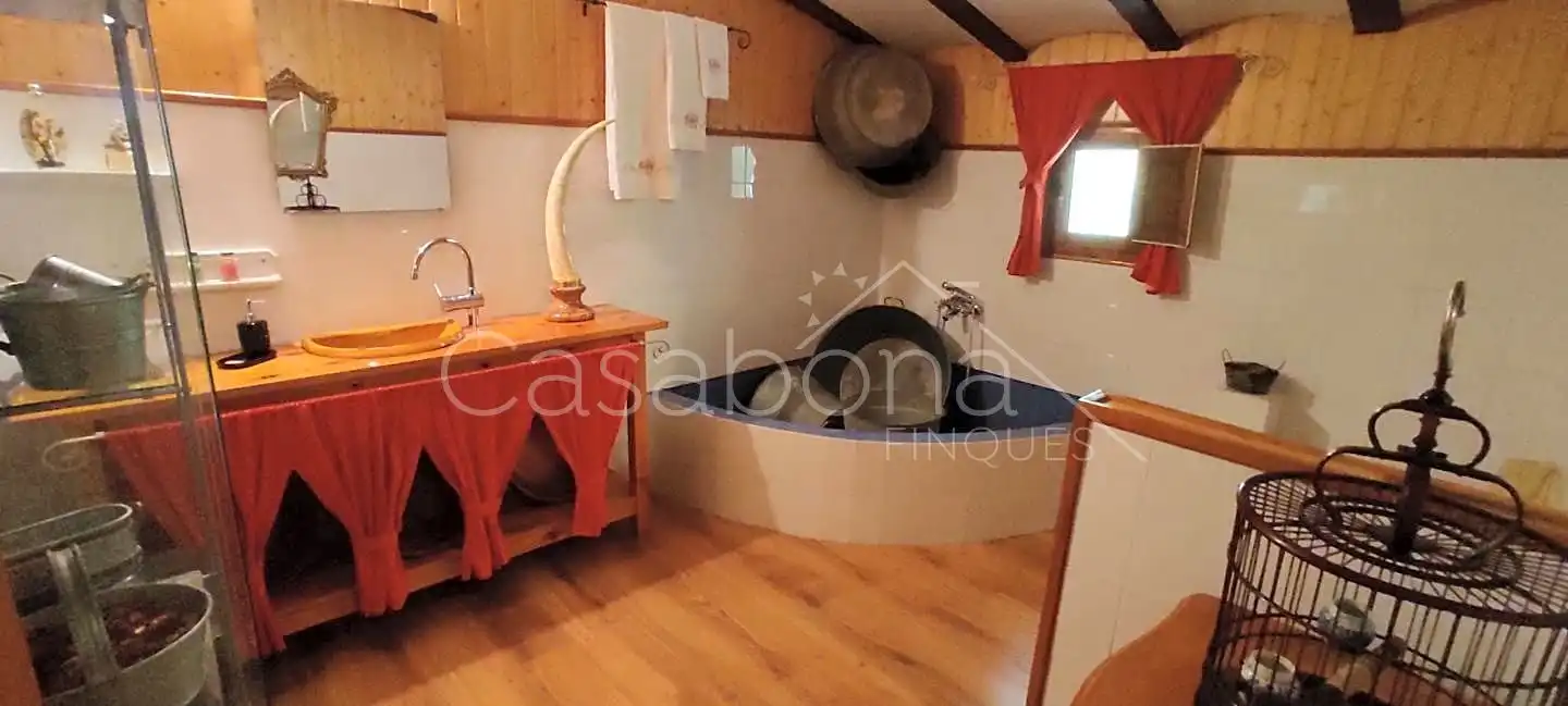 Baño de Finca rústica en venta en Arbúcies con Jardín privado, Terraza y Amueblado