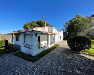 Vista exterior de Casa o xalet en venda en Casar de Cáceres amb Calefacció, Jardí privat i Terrassa