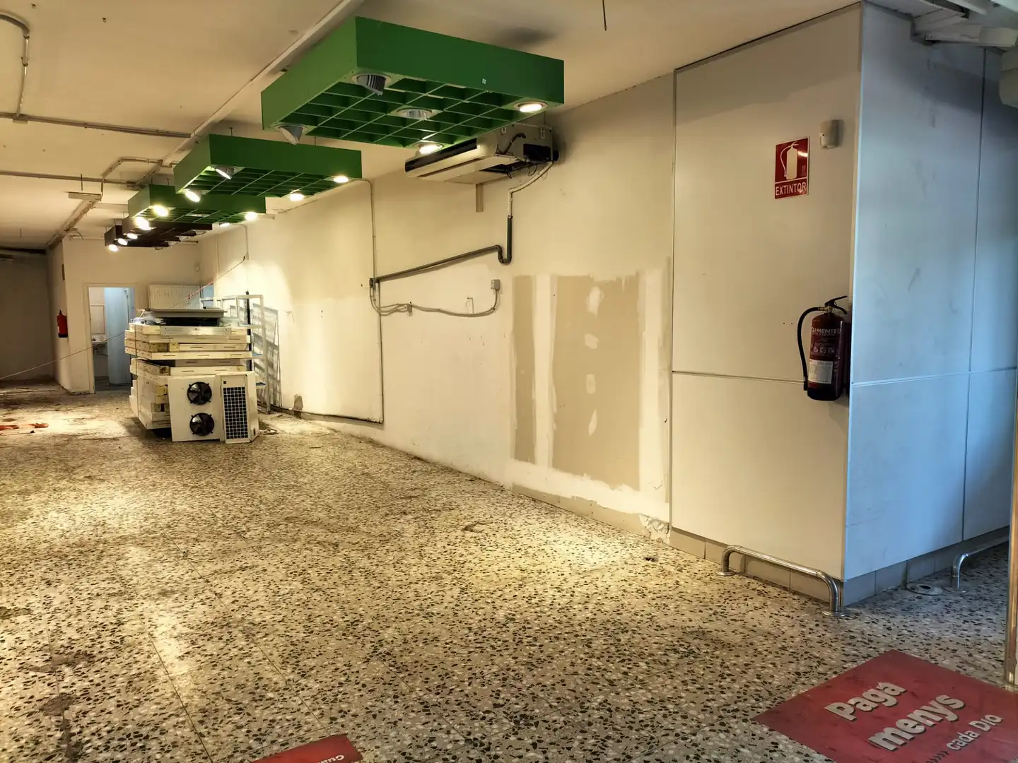 Local comercial en venta en Centre - Estació, imagen 2