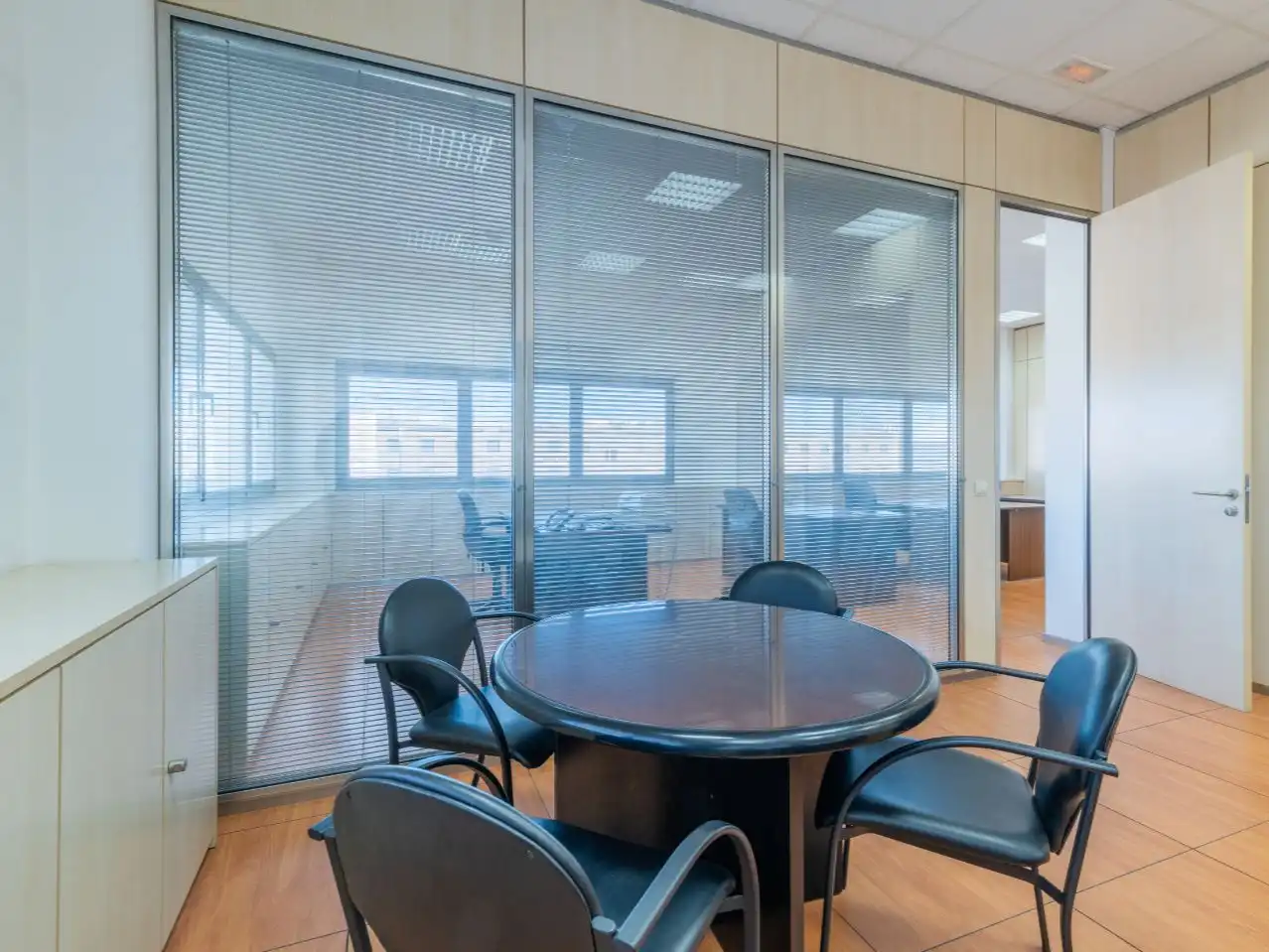 Büro zum Verkauf in Coslada mit Klimaanlage, Heizung und Möbliert