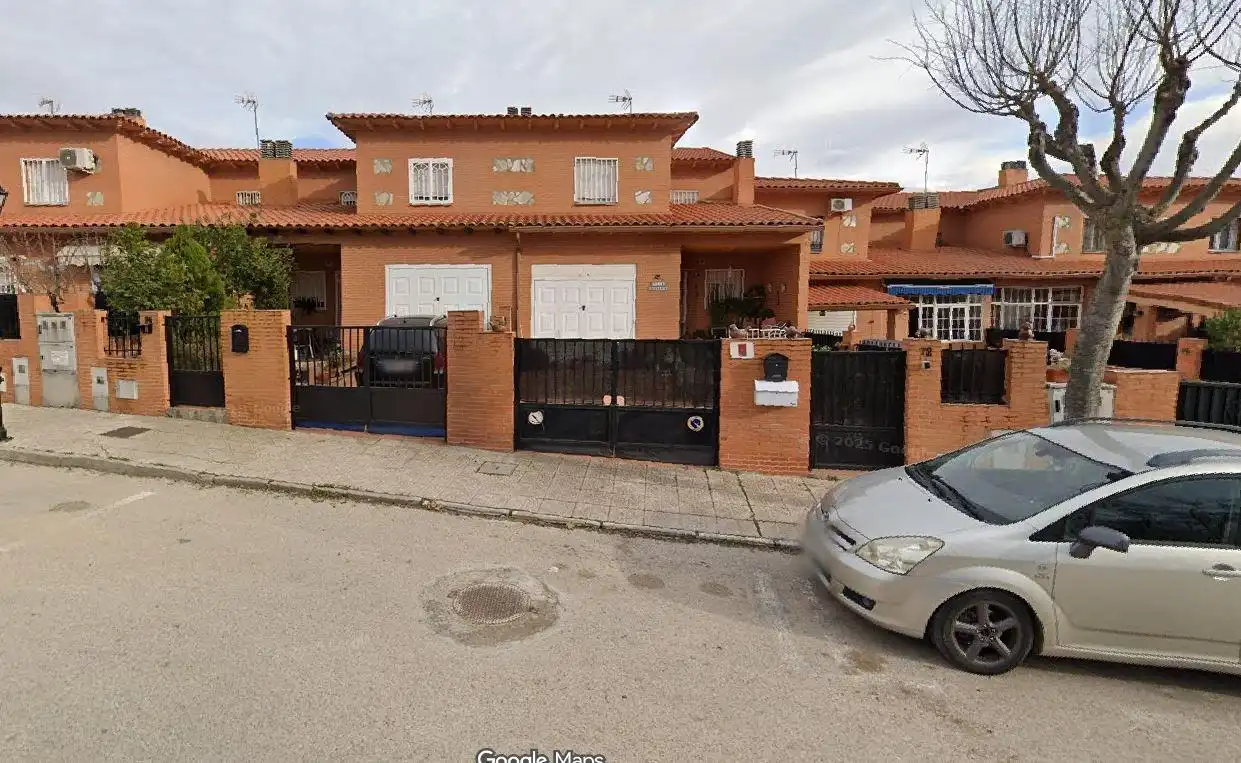 Vista exterior de Casa adosada en venta en Ugena