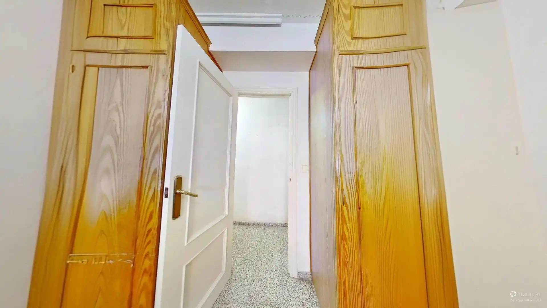 Flat for sale in Valencia  with Air Conditioner, Terrace and Storage room