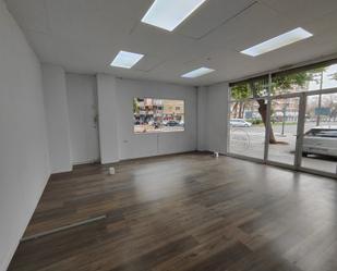 Premises to rent in  Valencia Capital  with Air Conditioner