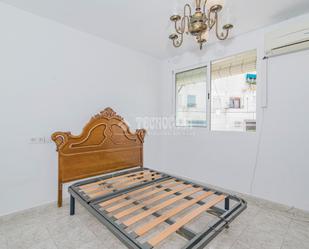 Bedroom of Single-family semi-detached for sale in  Granada Capital