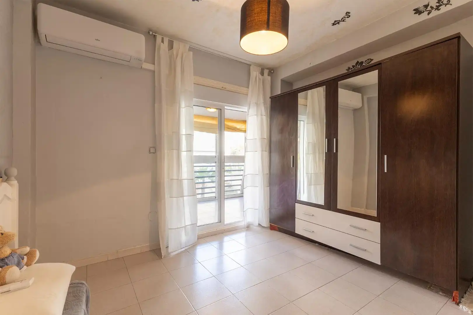 Dormitori de Apartament en venda en Torrevieja amb Terrassa, Balcó i Piscina comunitària