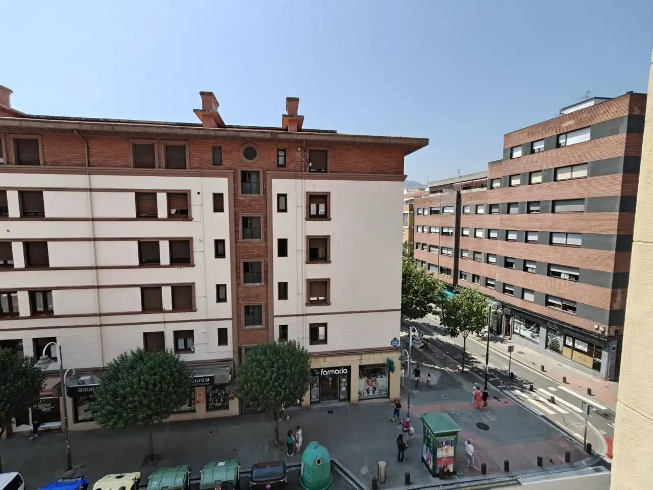 Vista exterior de Piso en venta en Bilbao  con Balcón