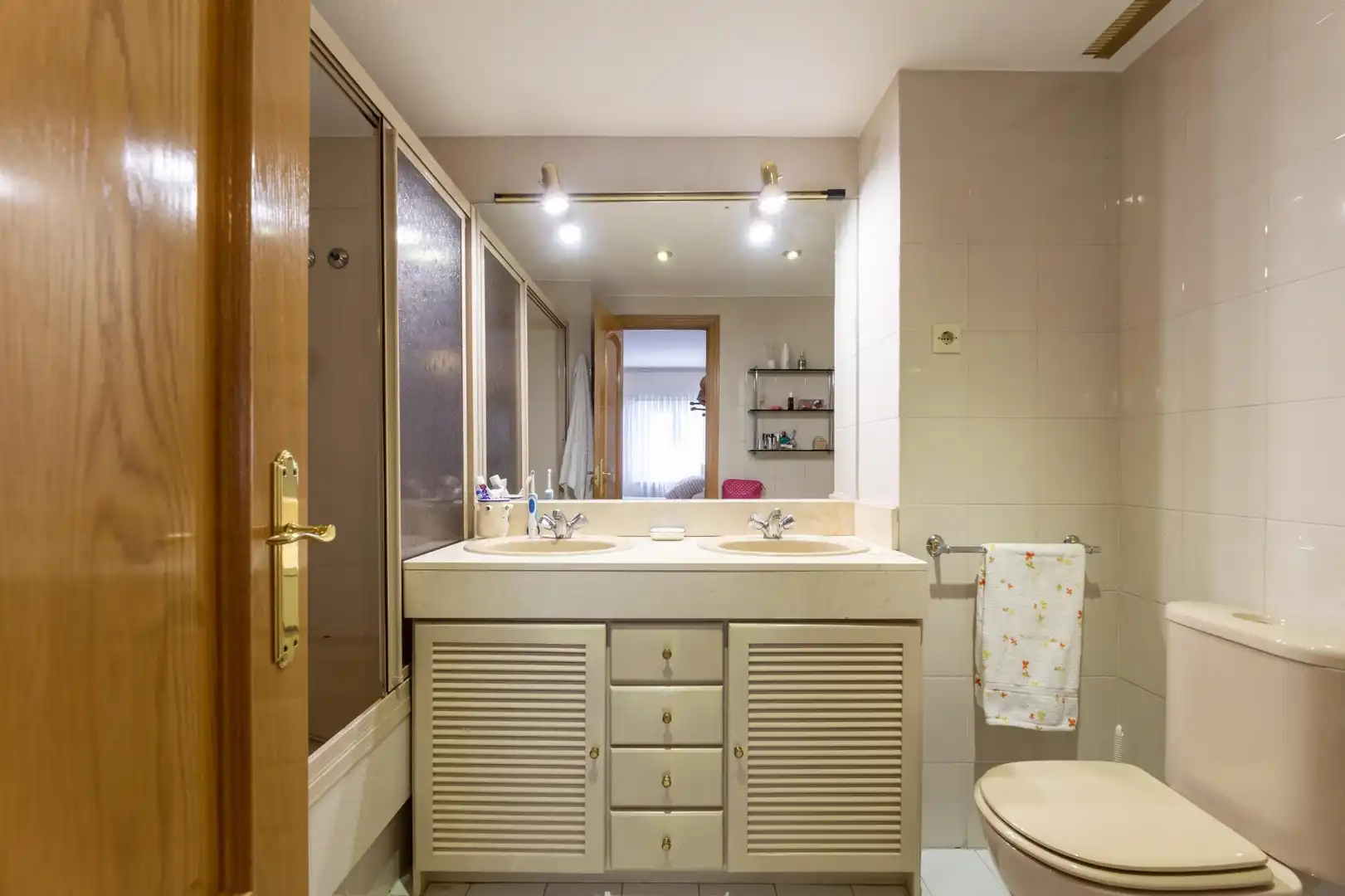 Bathroom of Flat for sale in Tres Cantos  with Heating, Parquet flooring and Storage room