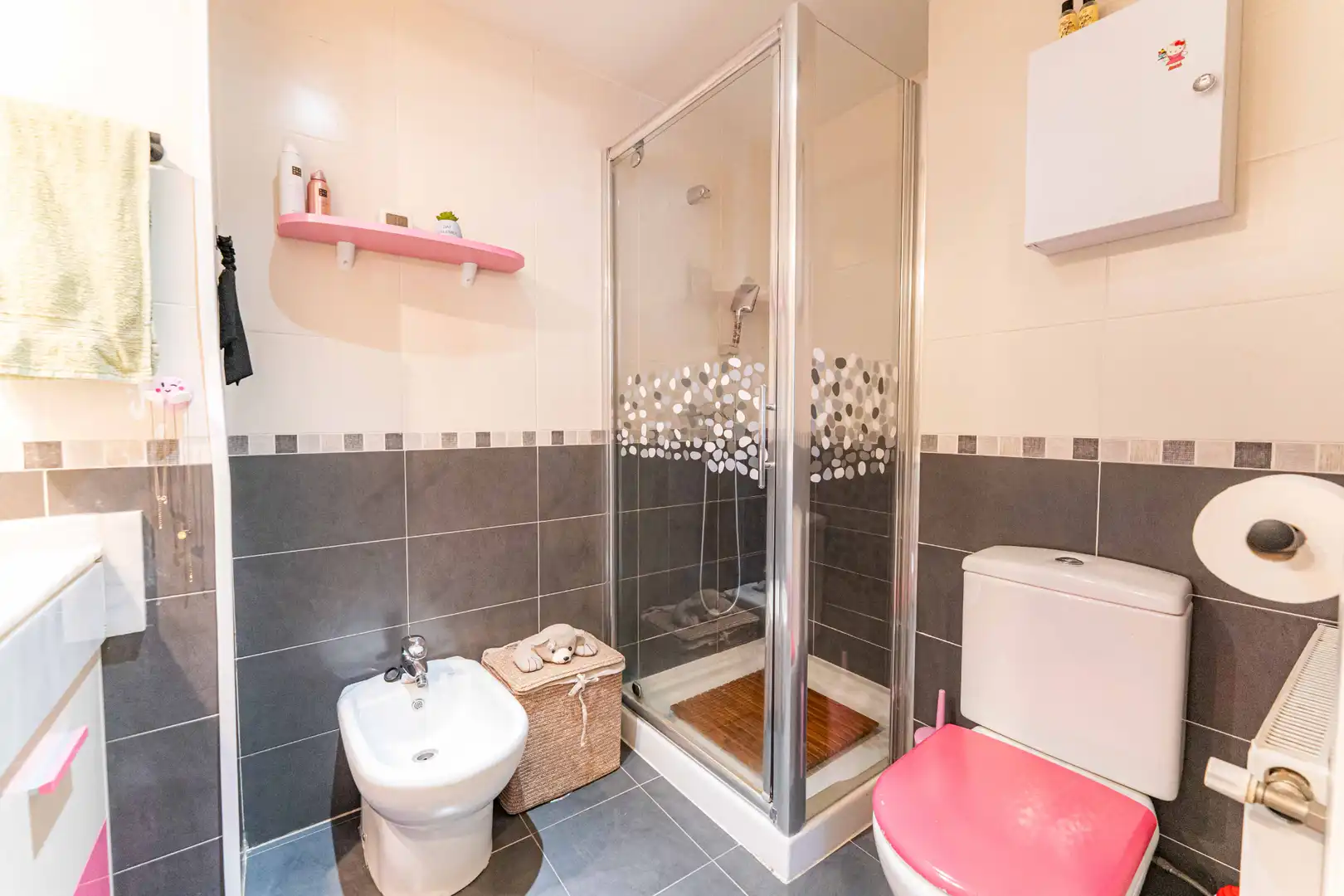 Badezimmer von Dachboden zum Verkauf in Arroyomolinos (Madrid) mit Heizung, Parkett und Terrasse