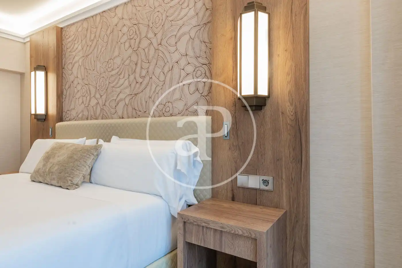 Bedroom of Flat for rent in Madrid  with Air Conditioner, Heating and Terrace