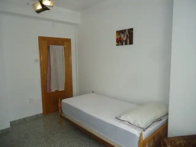 Bedroom of Flat for rent in Granada  with Air Conditioner, Furnished and Washing machine