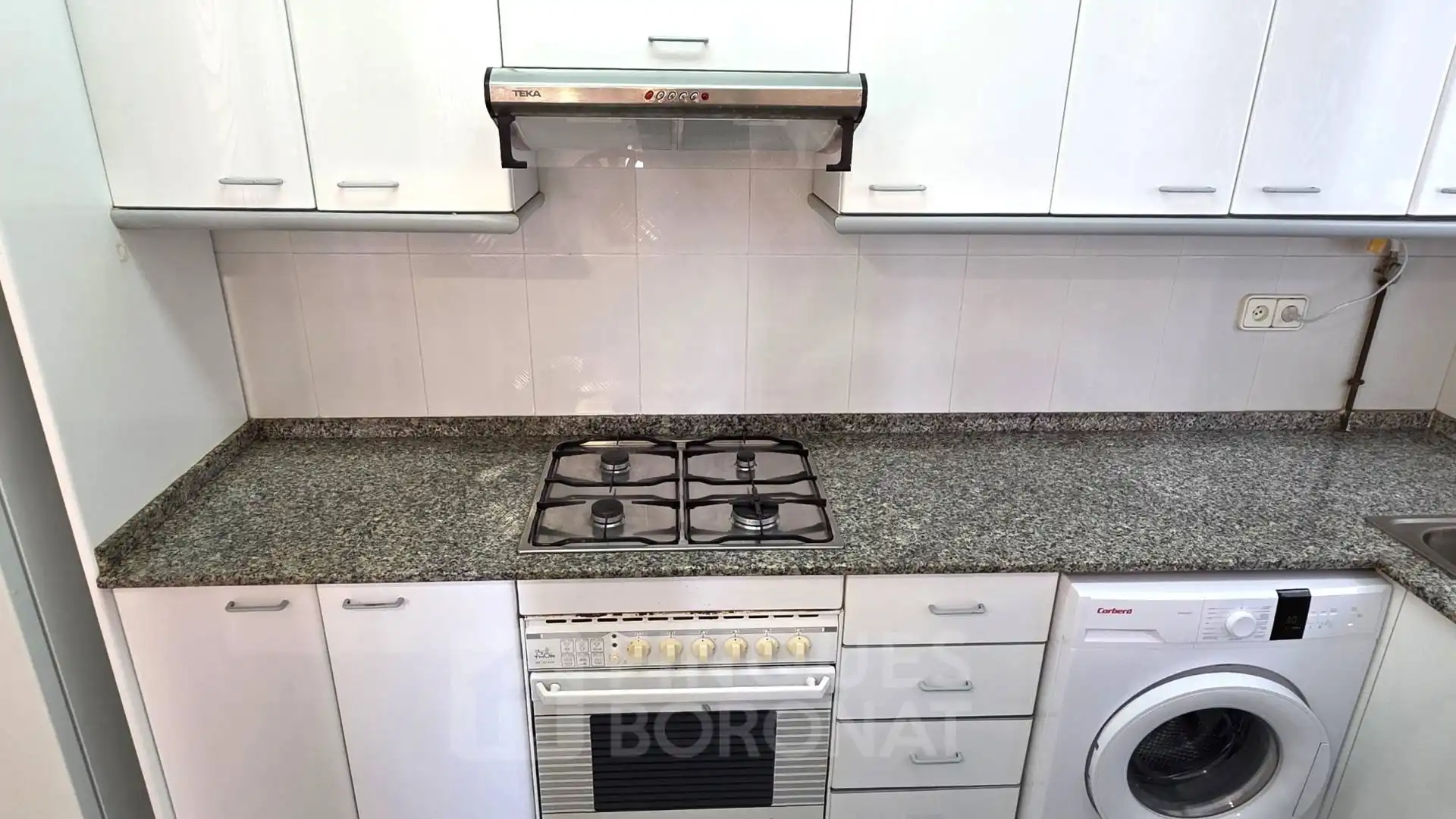Cuina de Pis en venda en Tarragona amb Aire condicionat, Moblat i Forn