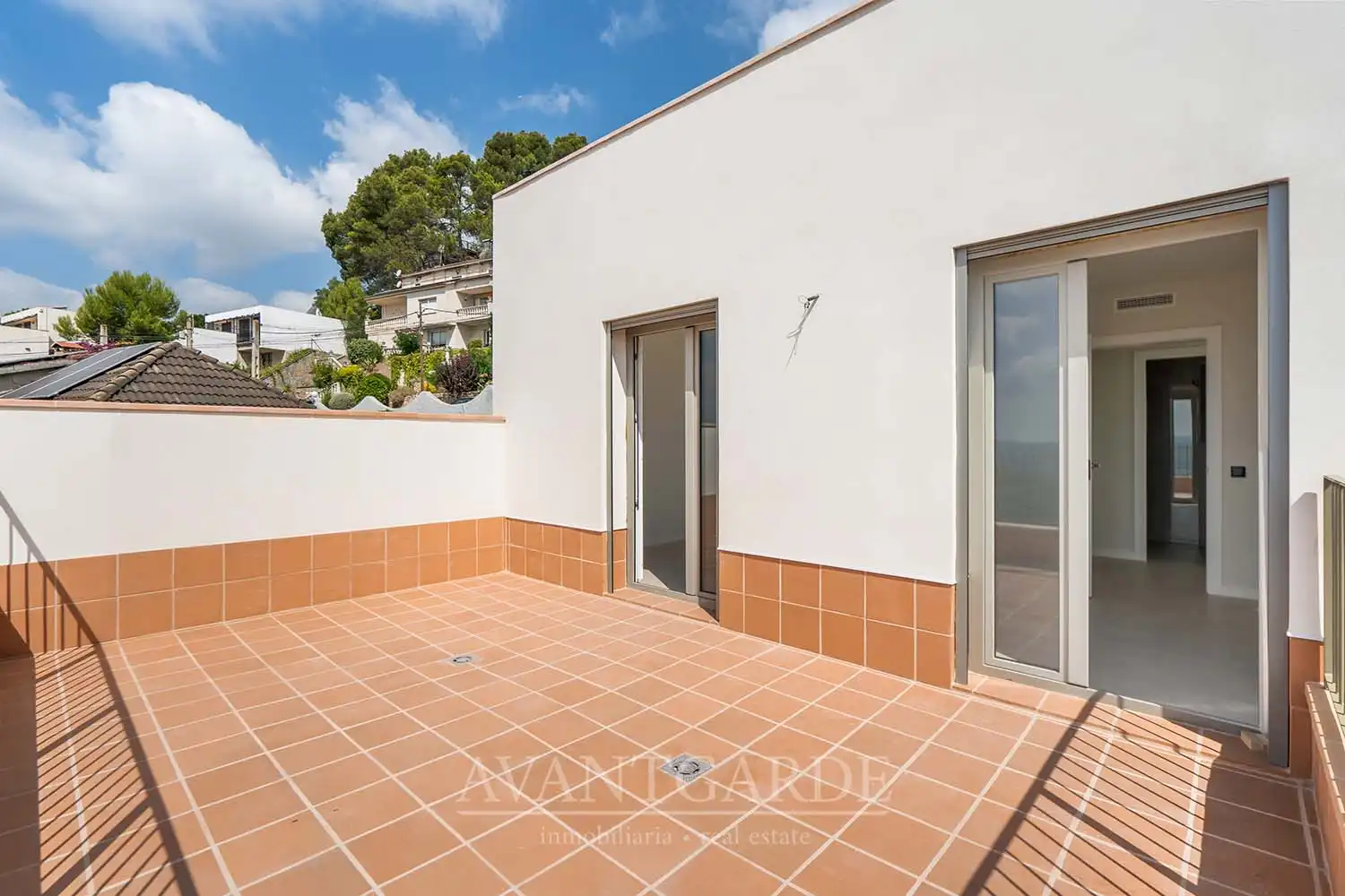 Terrassa de Casa o xalet en venda en Pallejà amb Aire condicionat, Calefacció i Jardí privat