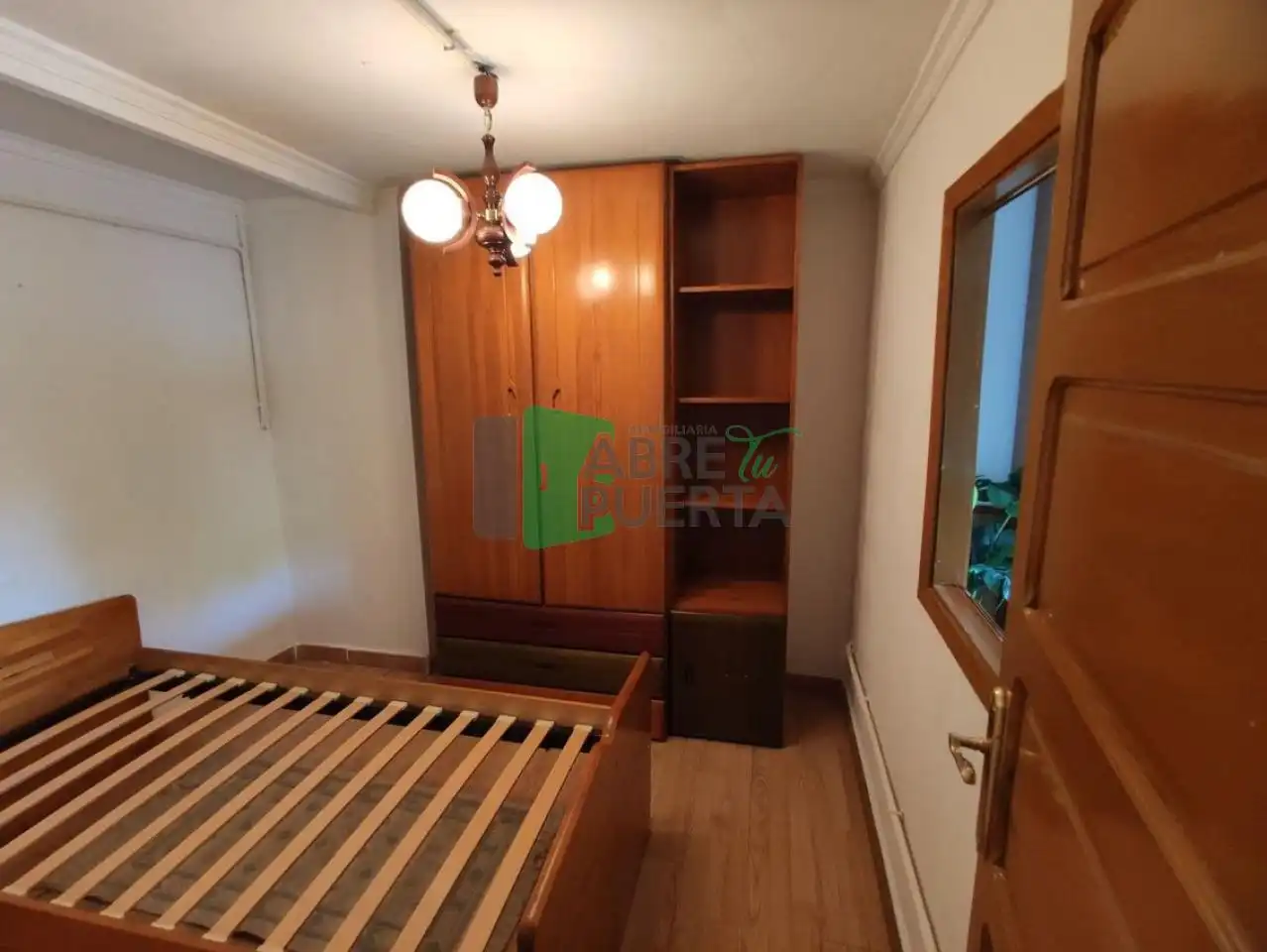 Habitación de Planta baja en venta en Ourense Capital  con Calefacción y Trastero