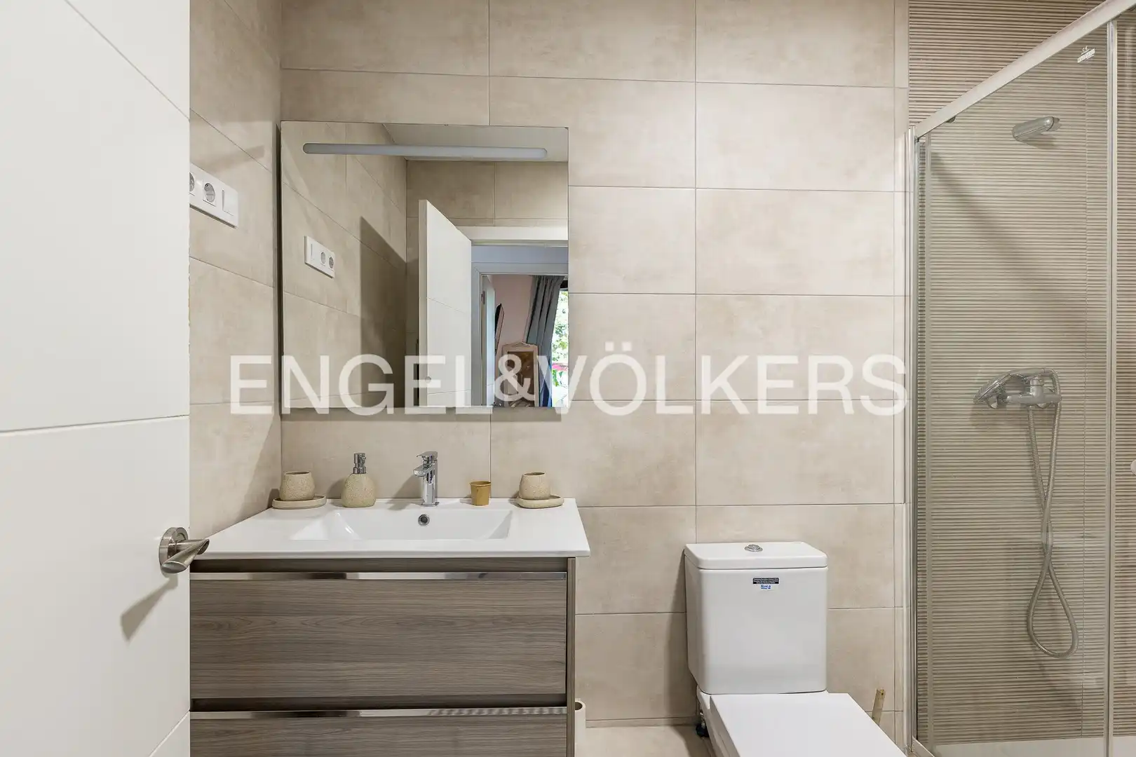 Baño de Piso en venta en Barcelona con Aire acondicionado y Calefacción