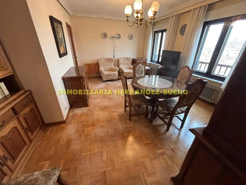 Living room of Flat for sale in Salamanca  with Heating and Balcony