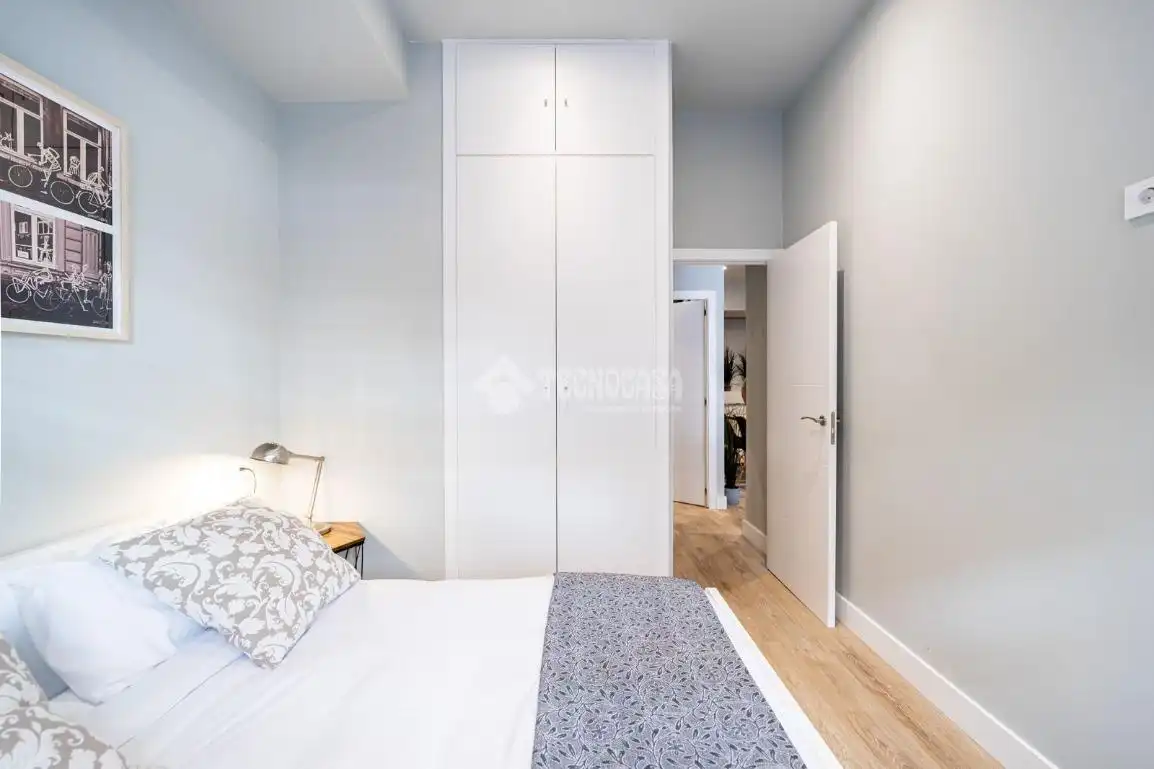 Bedroom of Flat for sale in Madrid