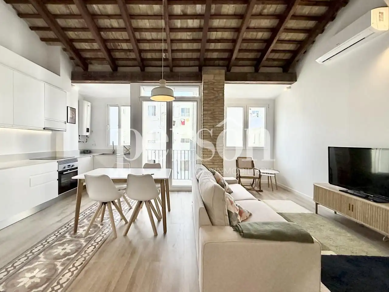 Living room of Flat for rent in Valencia  with Air Conditioner, Heating and Parquet flooring