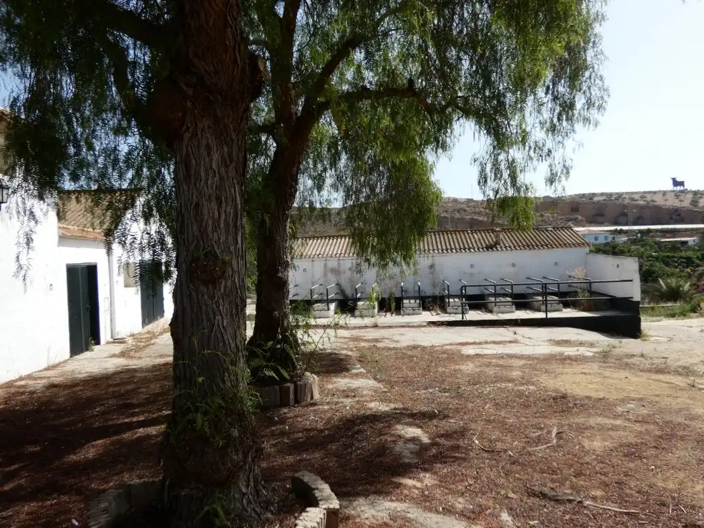 Country homes for sale in Almayate
