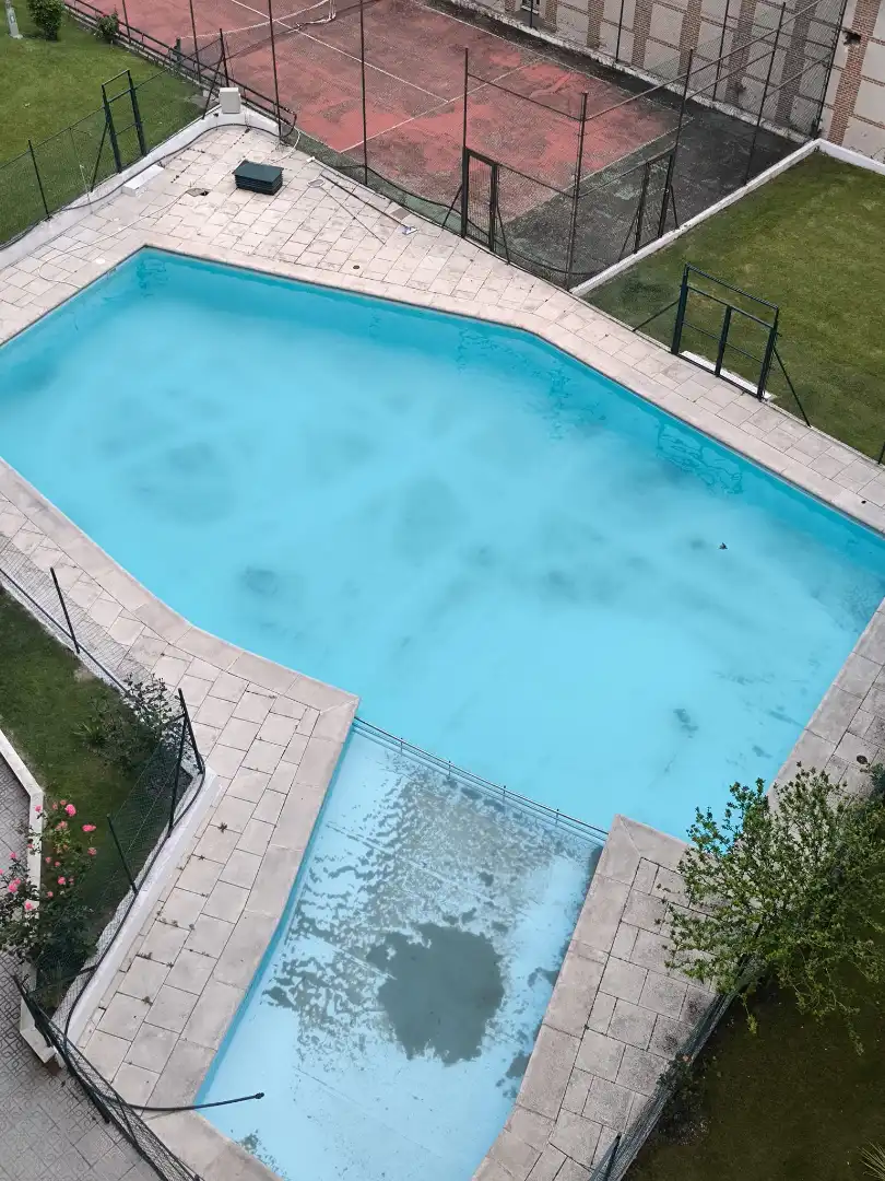 Piscina de Ático en venta en Olmedo con Calefacción, Parquet y Terraza