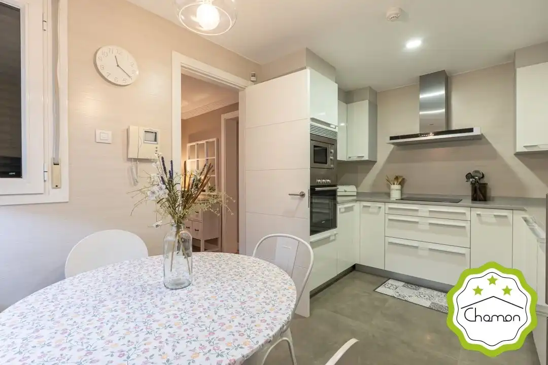 Cocina de Casa adosada en venta en Bilbao  con Calefacción, Jardín privado y Terraza