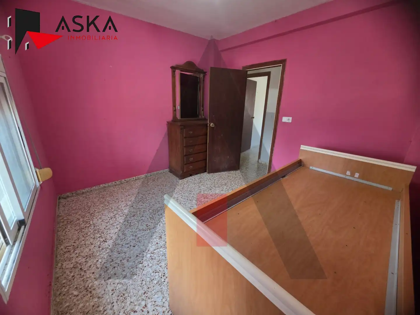 Dormitori de Casa o xalet en venda en Montserrat amb Jardí privat, Traster i Piscina