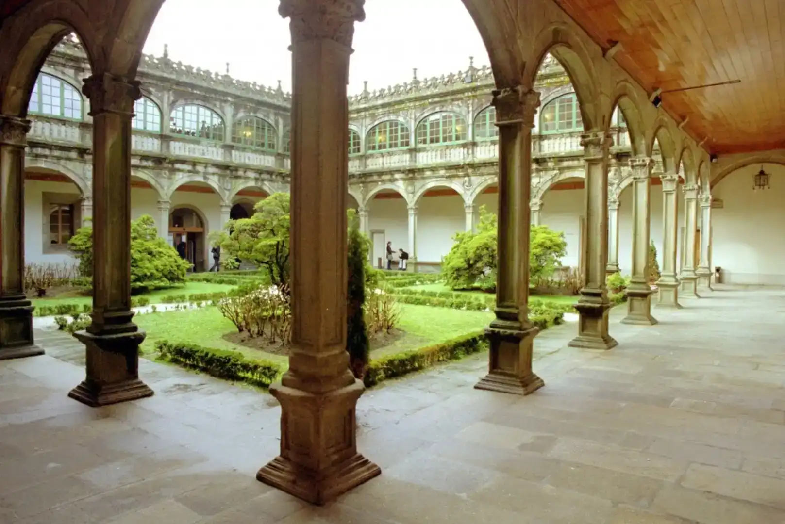 Jardí de Casa adosada en venda en Santiago de Compostela  amb Piscina i Balcó