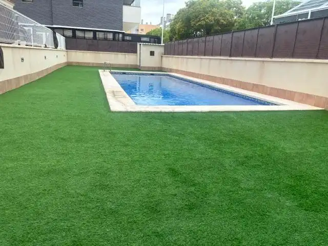 Piscina de Piso de alquiler en Elche / Elx con Aire acondicionado, Amueblado y Balcón