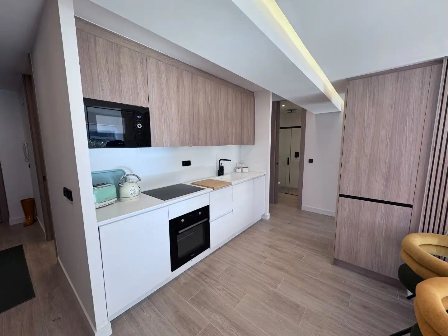 Kitchen of Flat for rent in Oviedo   with Heating, Furnished and Oven