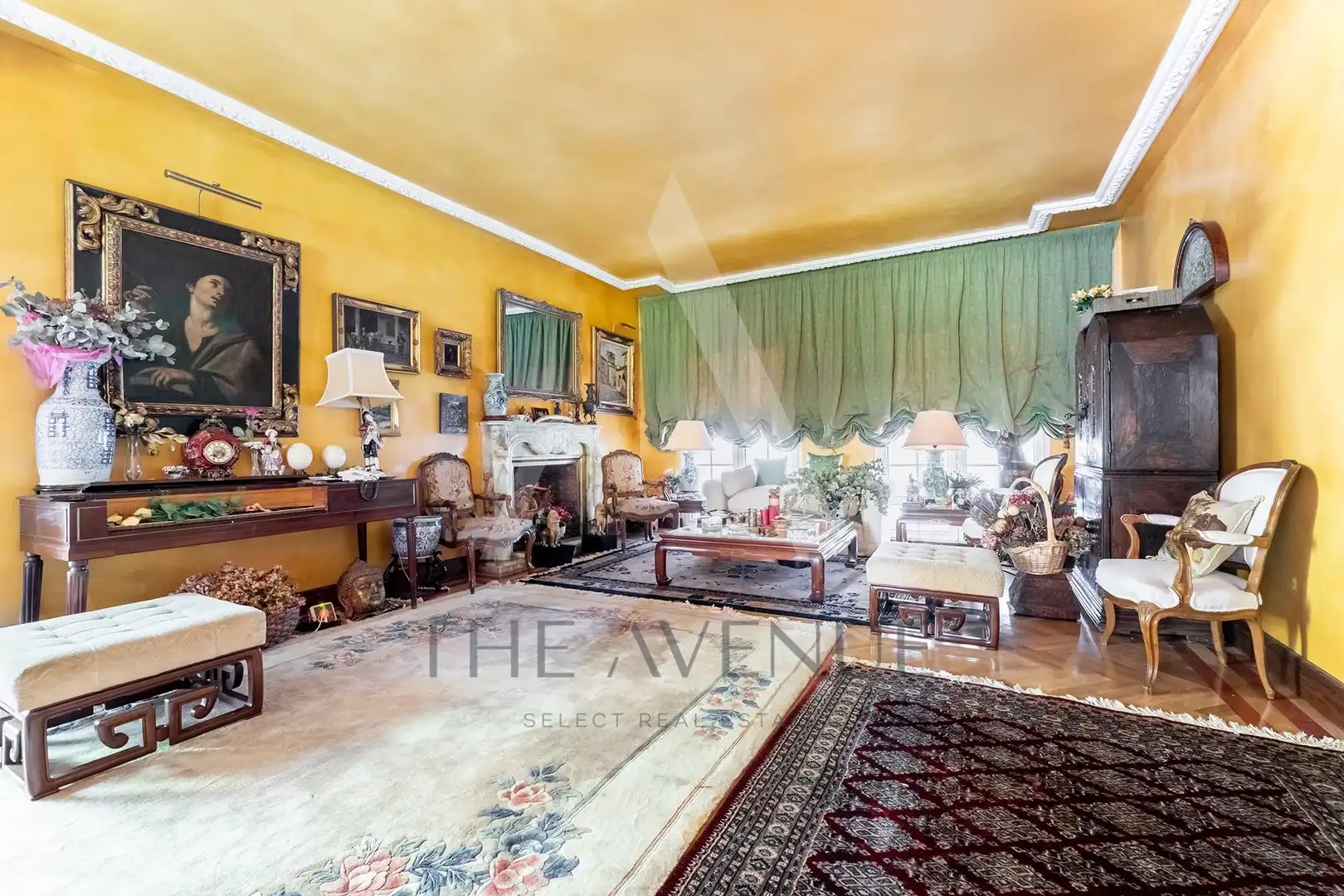 Sala d'estar de Casa o xalet en venda en Las Rozas de Madrid amb Calefacció, Jardí privat i Parquet