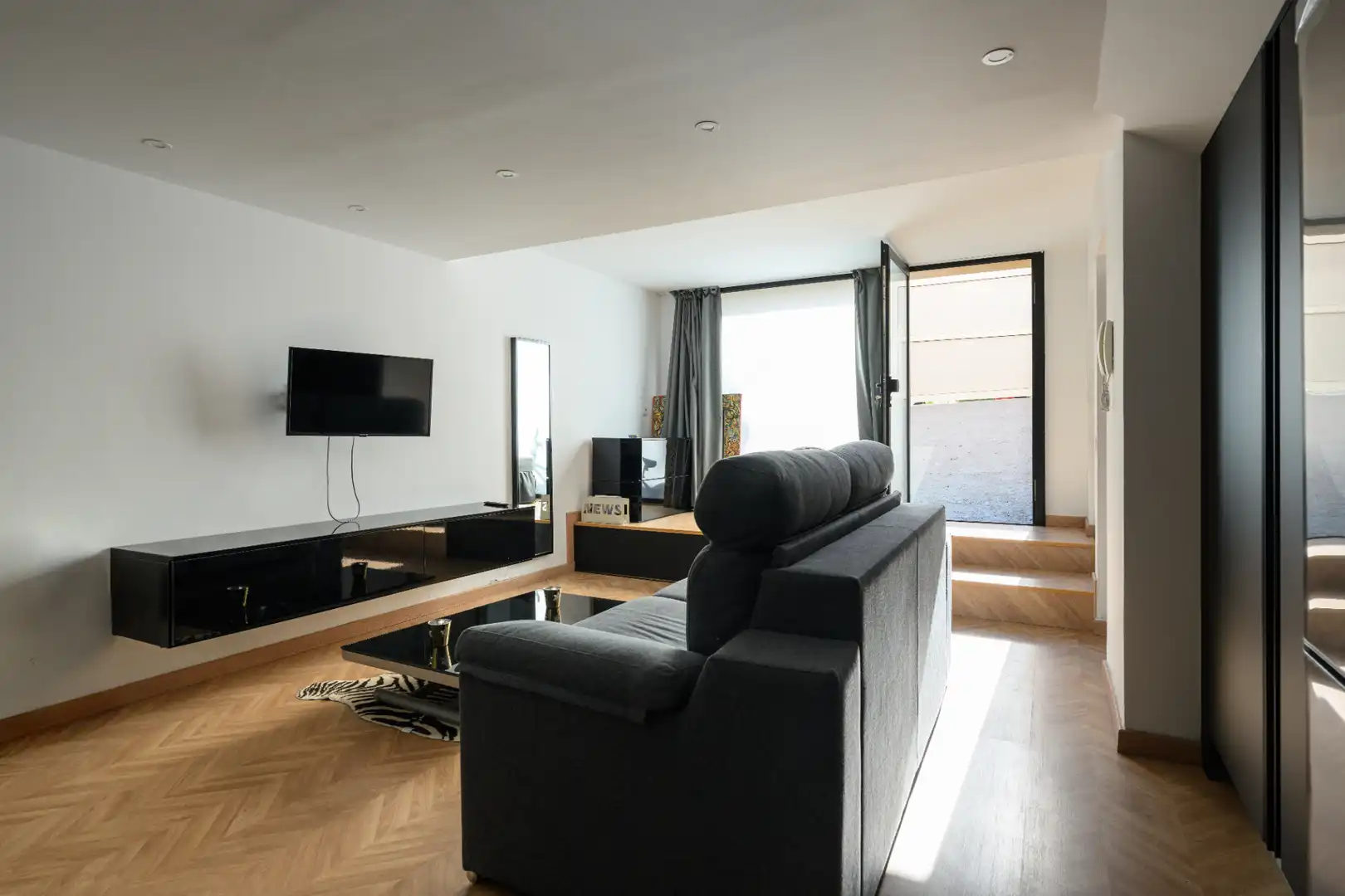 Sala d'estar de Casa adosada en venda en Las Palmas de Gran Canaria amb Jardí privat, Terrassa i Traster