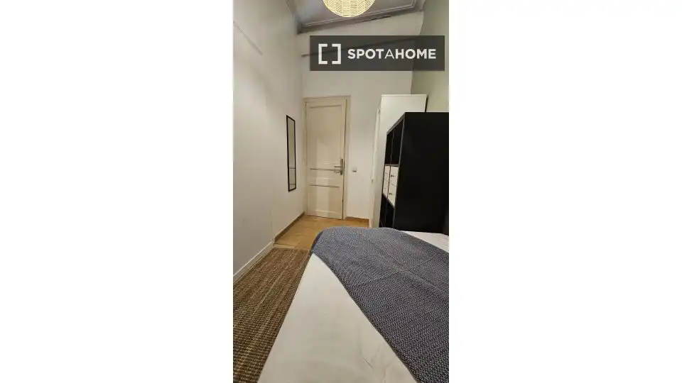 Habitación en La Nova Esquerra de l'Eixample