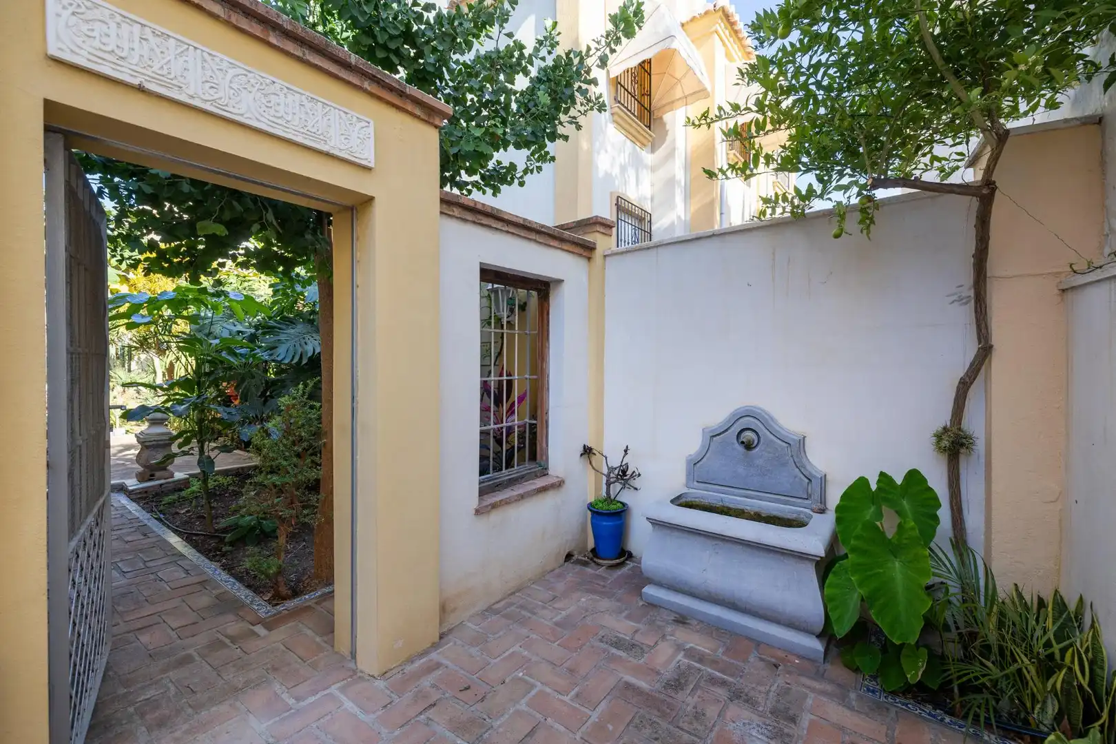 Casa adosada en venta en Calle Calle Aperos del Pilar, Motril ciudad