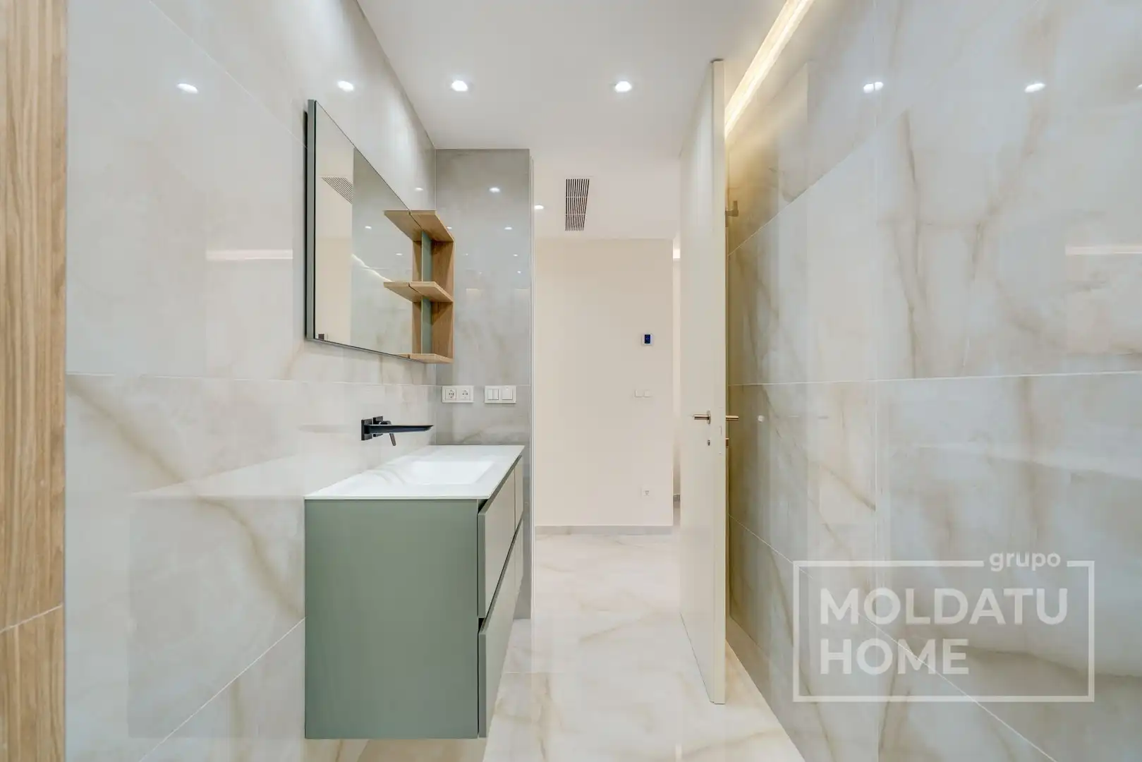 Baño de Apartamento en venta en Donostia - San Sebastián  con Aire acondicionado, Calefacción y Terraza