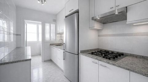 Foto 3 von Erdgeschoss zum Verkauf in Manuel Espiña, Monte Alto - Zalaeta - Atocha, A Coruña Capital