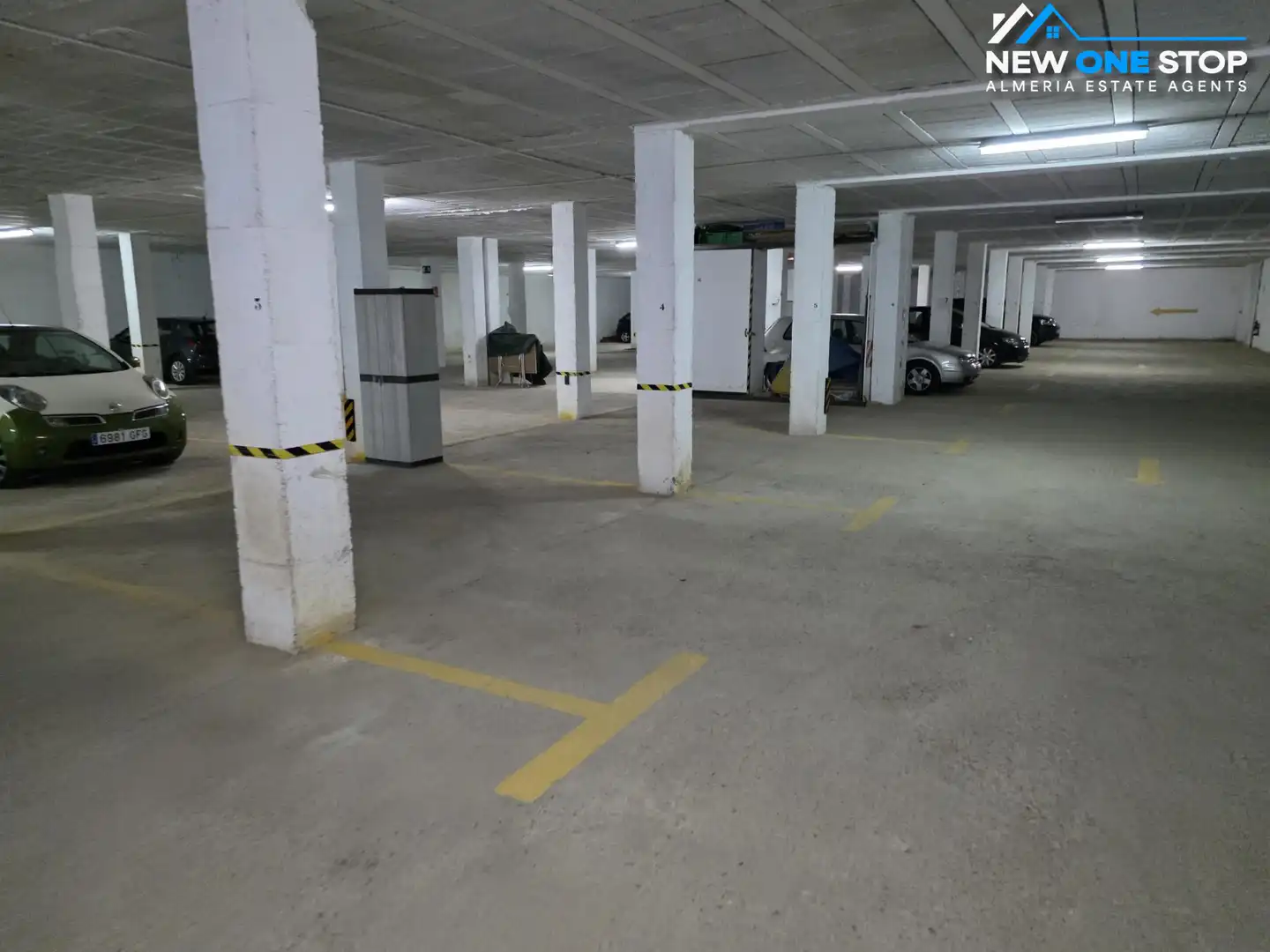 Aparcament de Apartament en venda en Mojácar amb Aire condicionat, Calefacció i Jardí privat