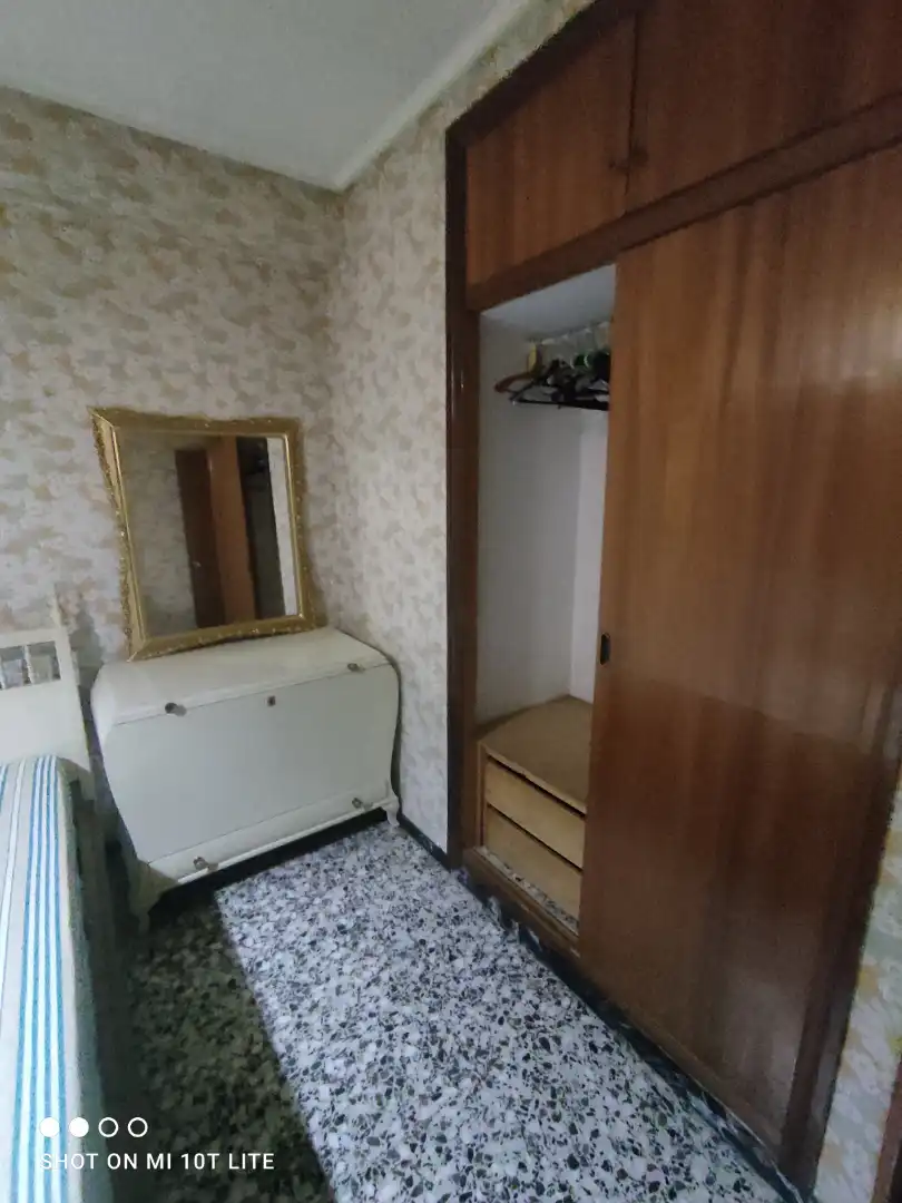 Schlafzimmer von Wohnung zur Miete in Elche / Elx mit Möbliert, Ofen und Waschmaschine