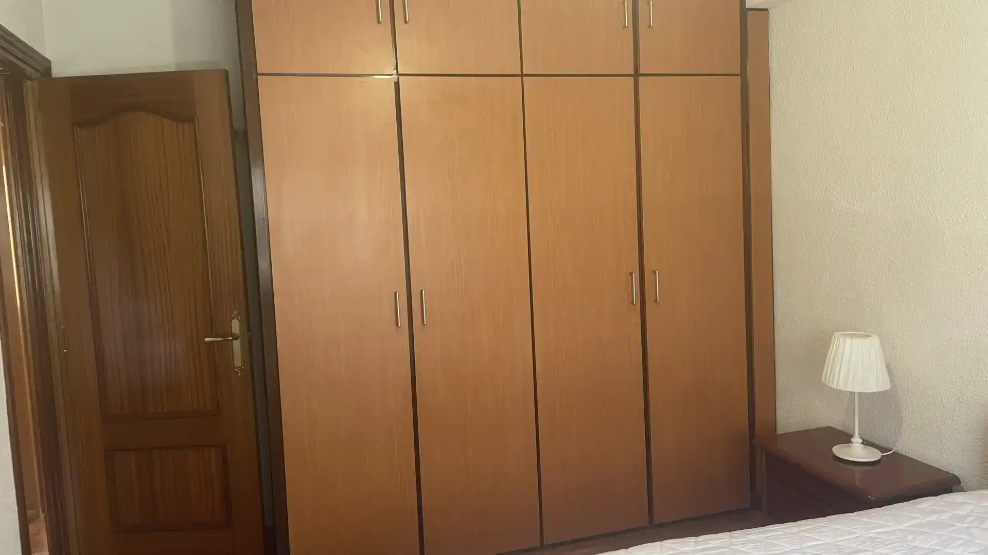 Dormitori de Pis en venda en Alcorcón amb Balcó