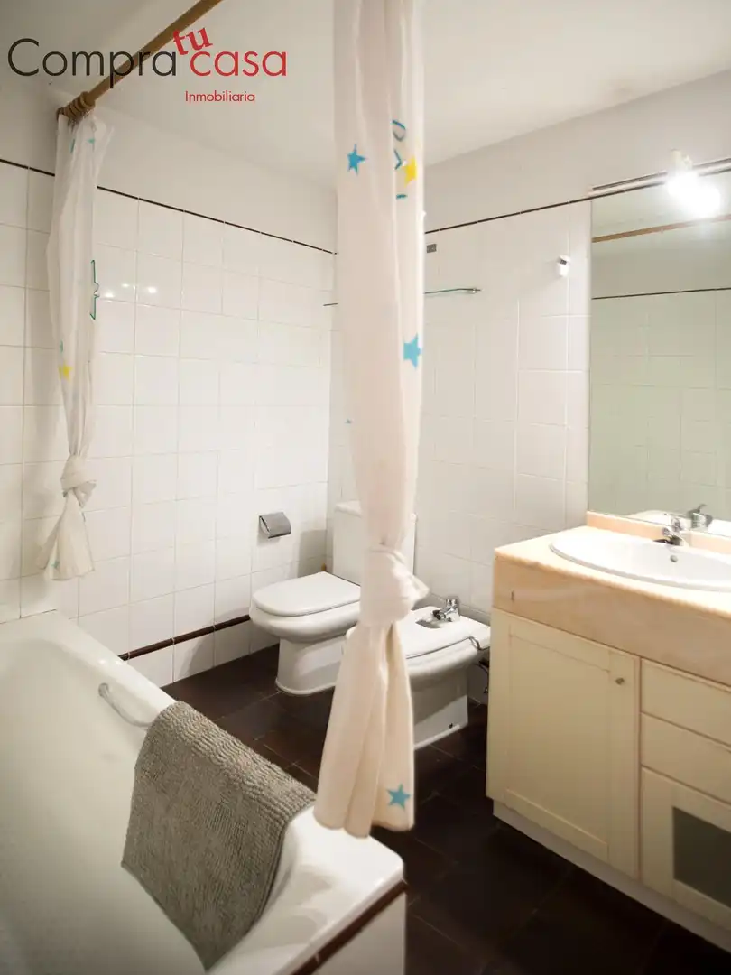 Bathroom of Houses for rent in Segovia  with Heating, Private garden and Storage room