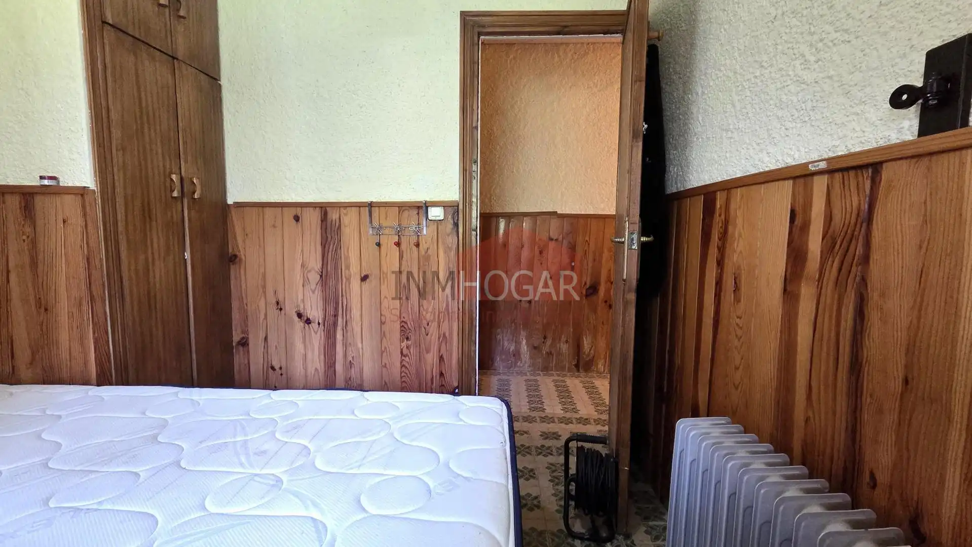 Dormitori de Casa o xalet en venda en Herradón de Pinares amb Calefacció i Moblat