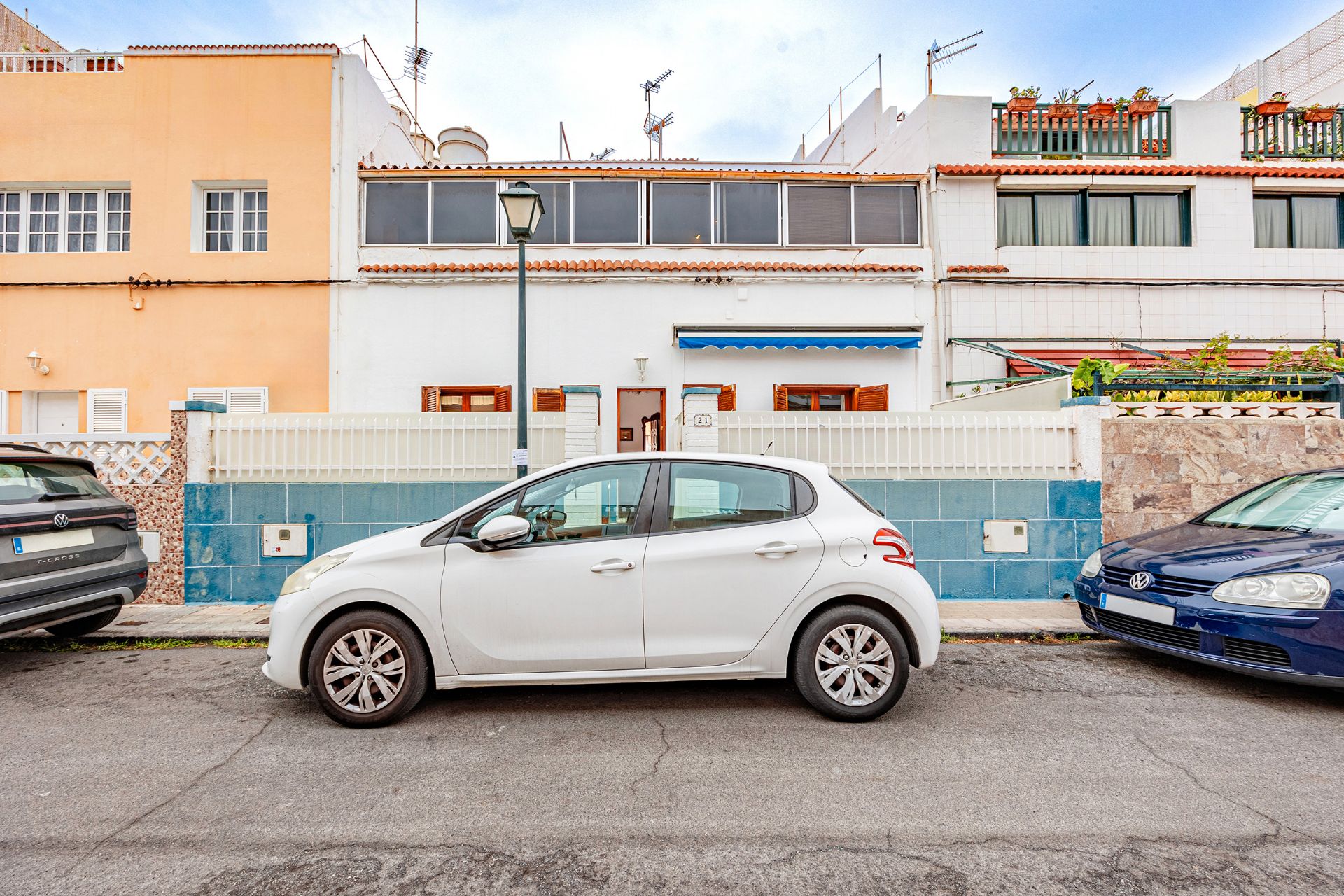 Vista exterior de Casa adosada en venda en Las Palmas de Gran Canaria amb Jardí privat i Terrassa
