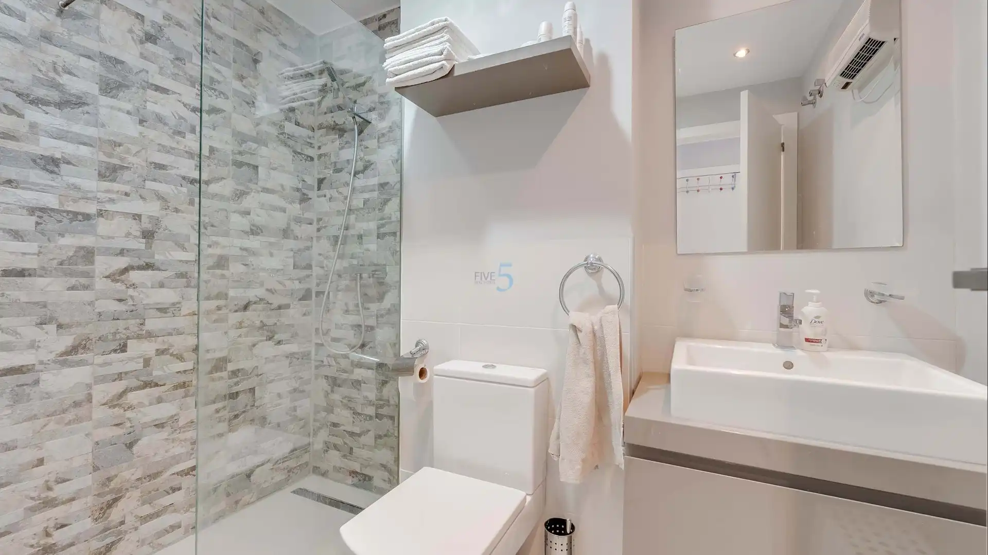 Bathroom of Flat for sale in Orihuela  with Air Conditioner, Terrace and Storage room