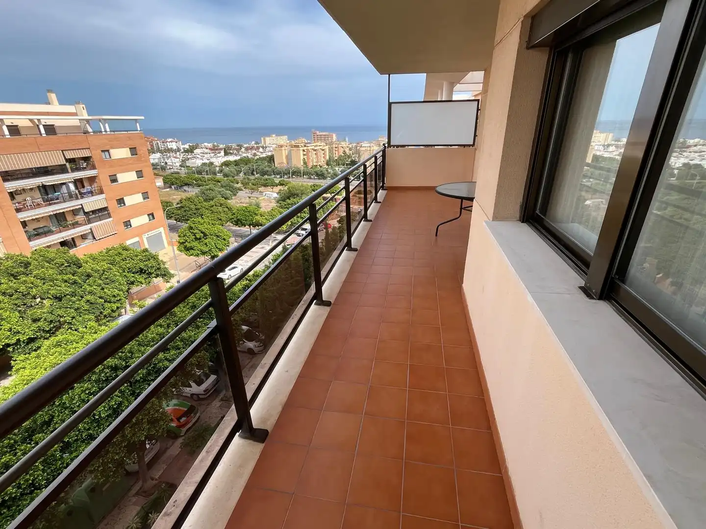 Terraza de Piso de alquiler en Torremolinos con Aire acondicionado, Terraza y Piscina comunitaria