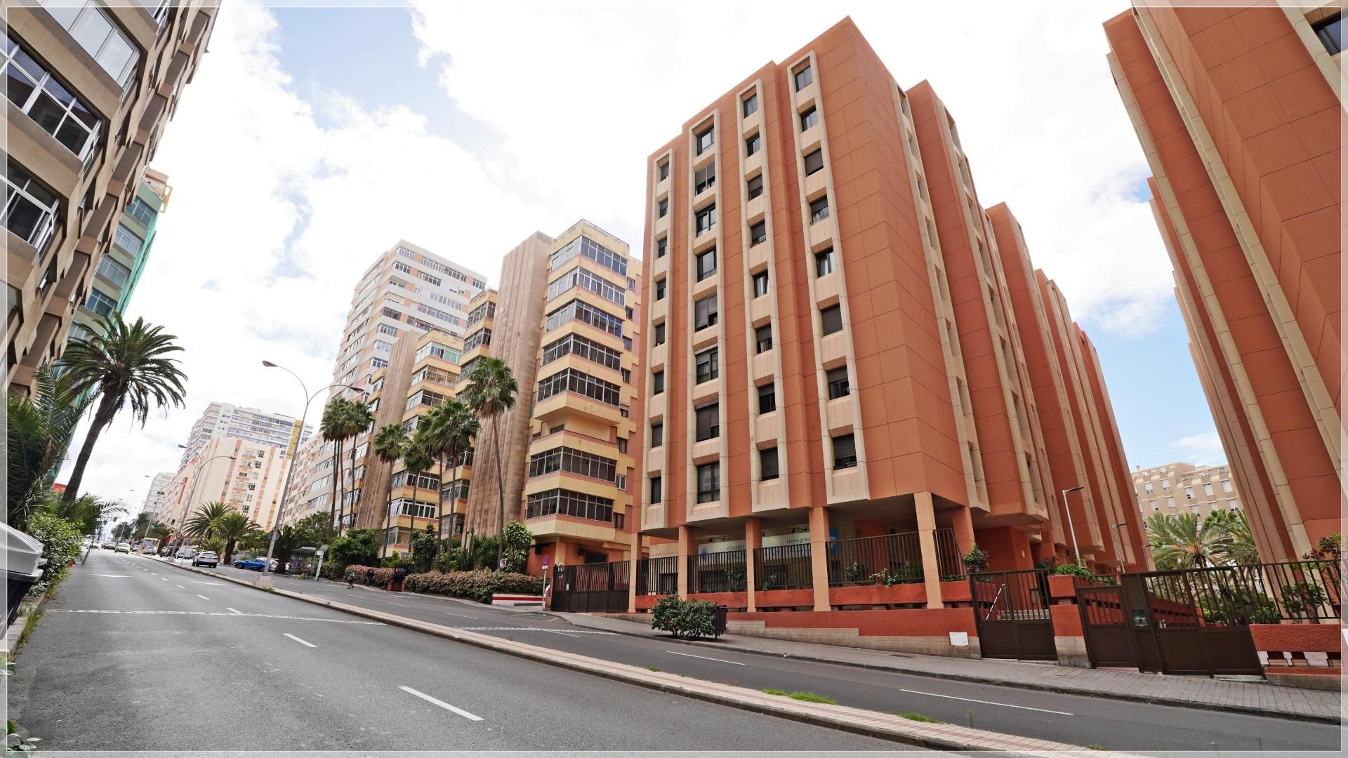 Exterior view of Flat for sale in Las Palmas de Gran Canaria  with Parquet flooring and Storage room