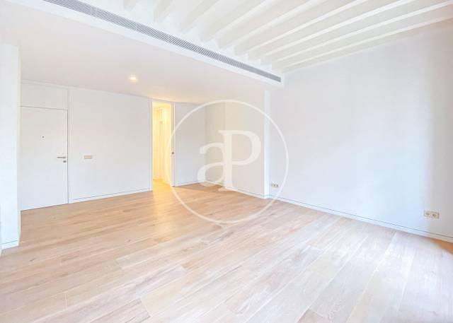 Piso en Venta en Pg. del Born en Sant Nicolau