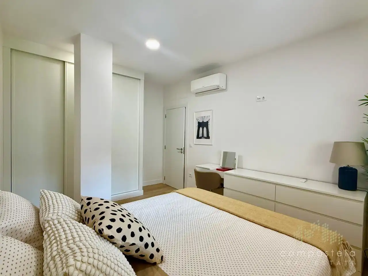 Schlafzimmer von Erdgeschoss zur Miete in Boqueixón mit Heizung und Möbliert