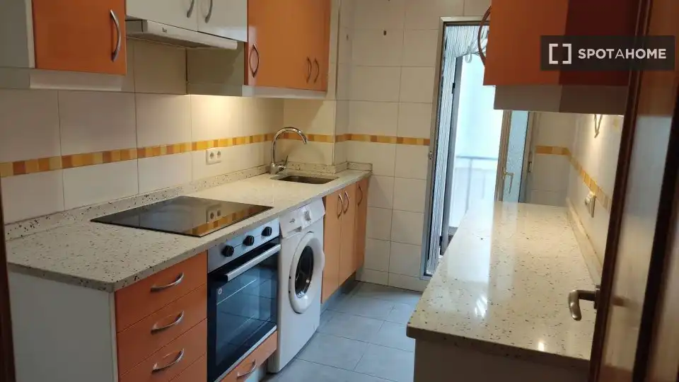 Kitchen of Flat for rent in Madrid  with Air Conditioner, Heating and Furnished