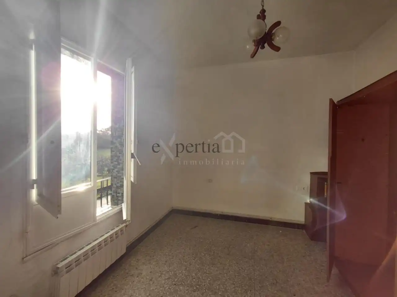 Dormitori de Casa o xalet en venda en Rianxo amb Calefacció, Jardí privat i Traster