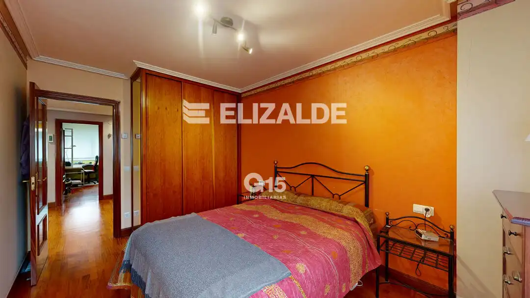 Habitación de Piso en venta en Donostia - San Sebastián  con Calefacción, Terraza y Trastero