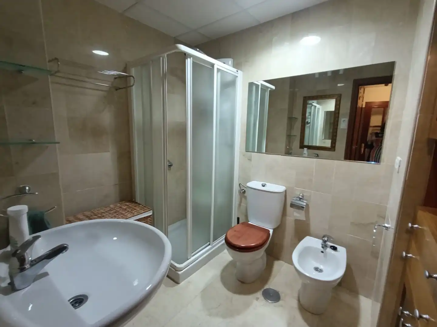 Badezimmer von Wohnungen zur Miete in Málaga mit Klimaanlage, Abstellraum und Möbliert