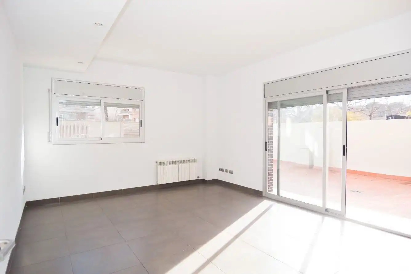 Living room of Flat for rent in Sant Cugat del Vallès  with Heating, Terrace and Storage room